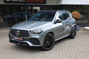Mercedes-Benz GLE voor de showroom van DickerSchutz